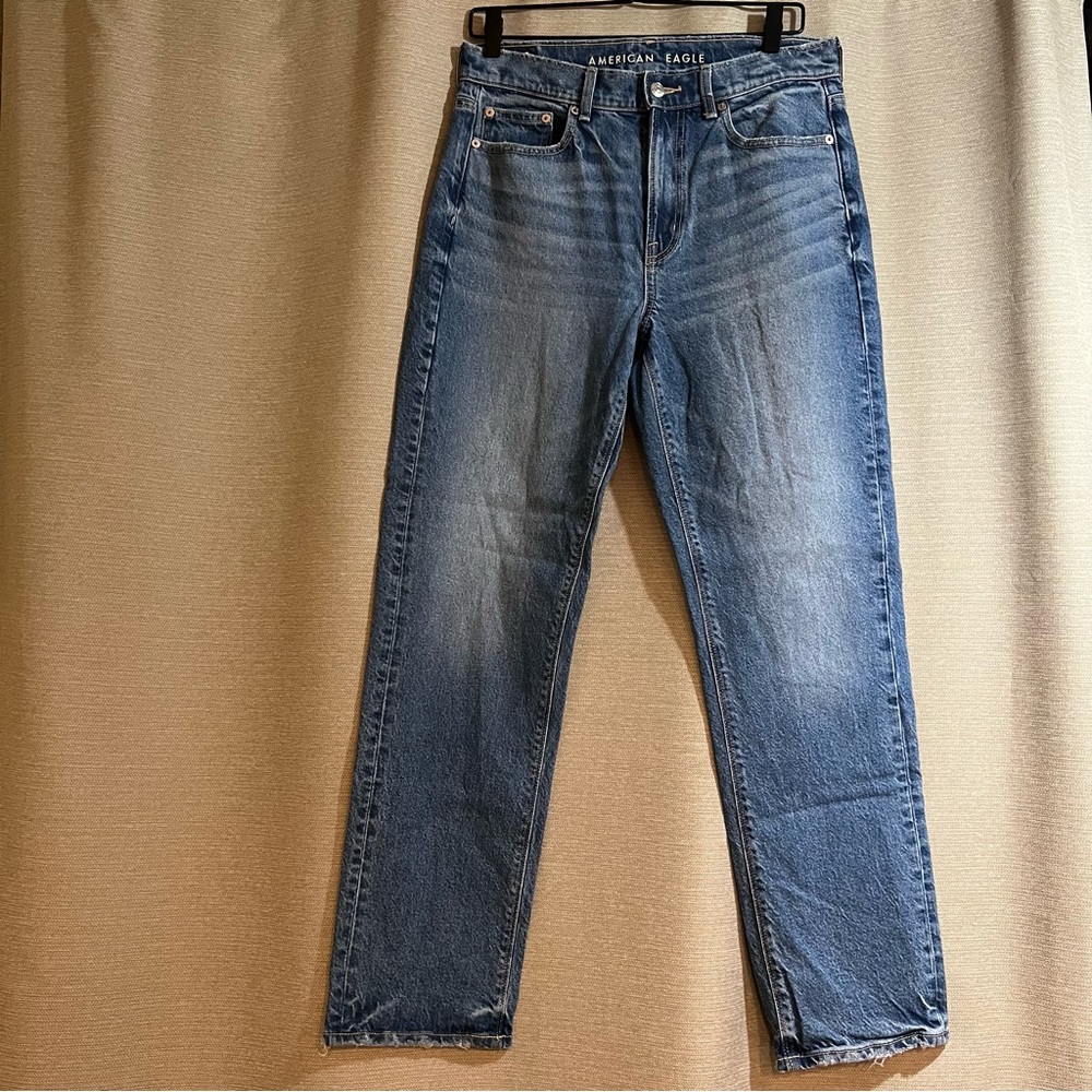 American Eagle Super High-Rise Straight Jeans - Size 6 Regular - Stretch Comfort